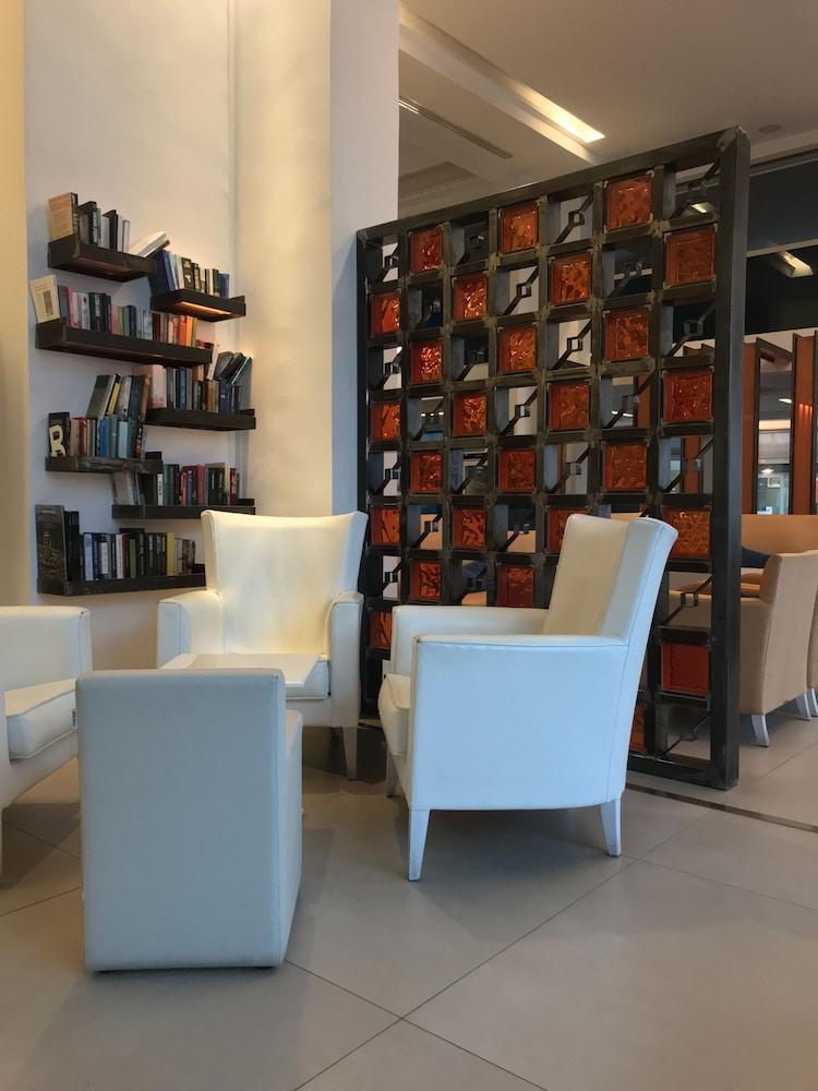Astron Hotel إرابيترا المظهر الخارجي الصورة